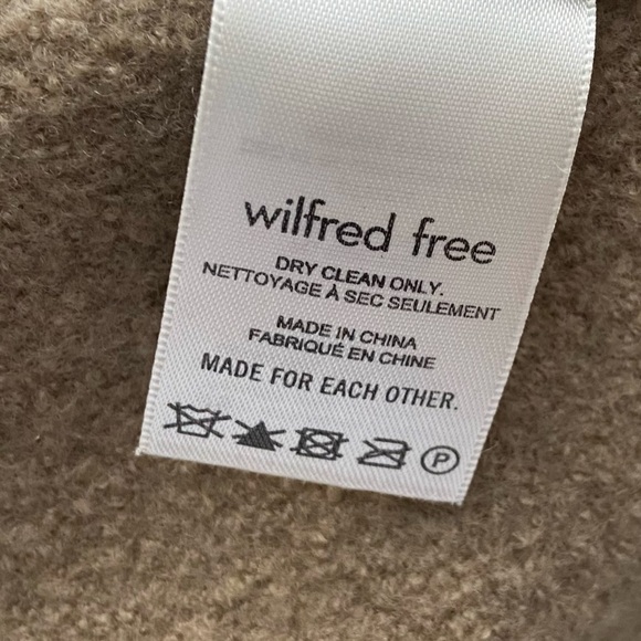 The Ganna Wilfred free tan merino wool shacket - Picture 3 of 6